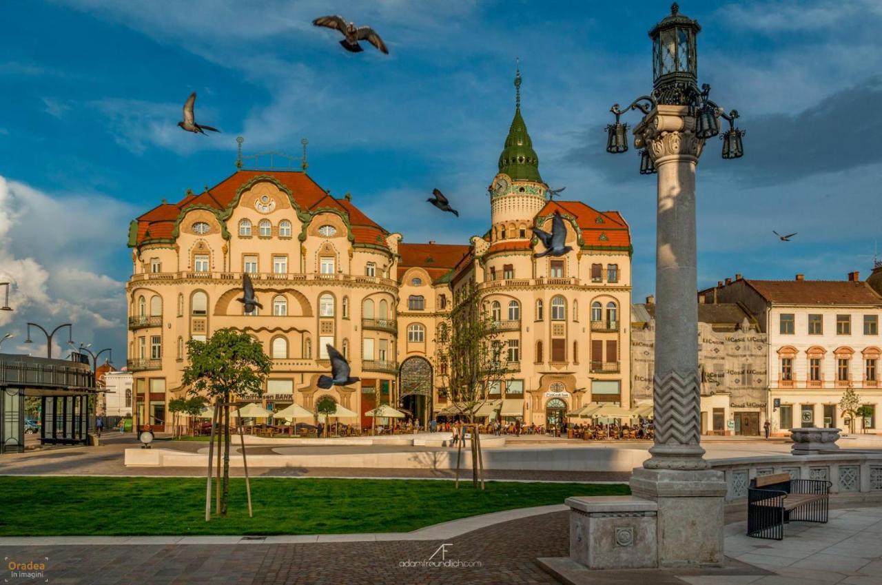 Bella Palace Орадя Экстерьер фото